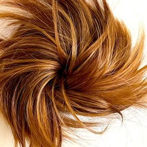 Messy bun hairpiece